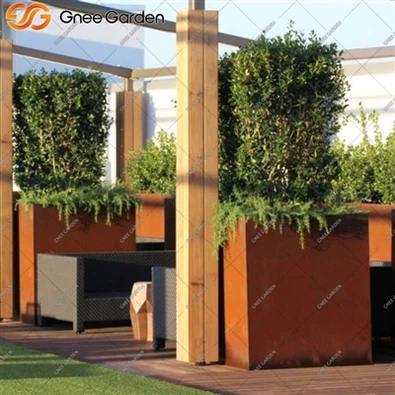 Navdih sodobnih sadilnikov: od balkona do dvoriščnih pokrajin